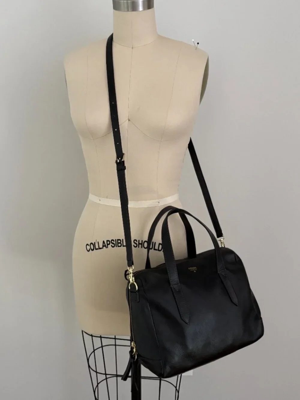 Vintage Fossil Sydney Satchel Black Leather Crossbody Quiet Luxury Preppy Chic
